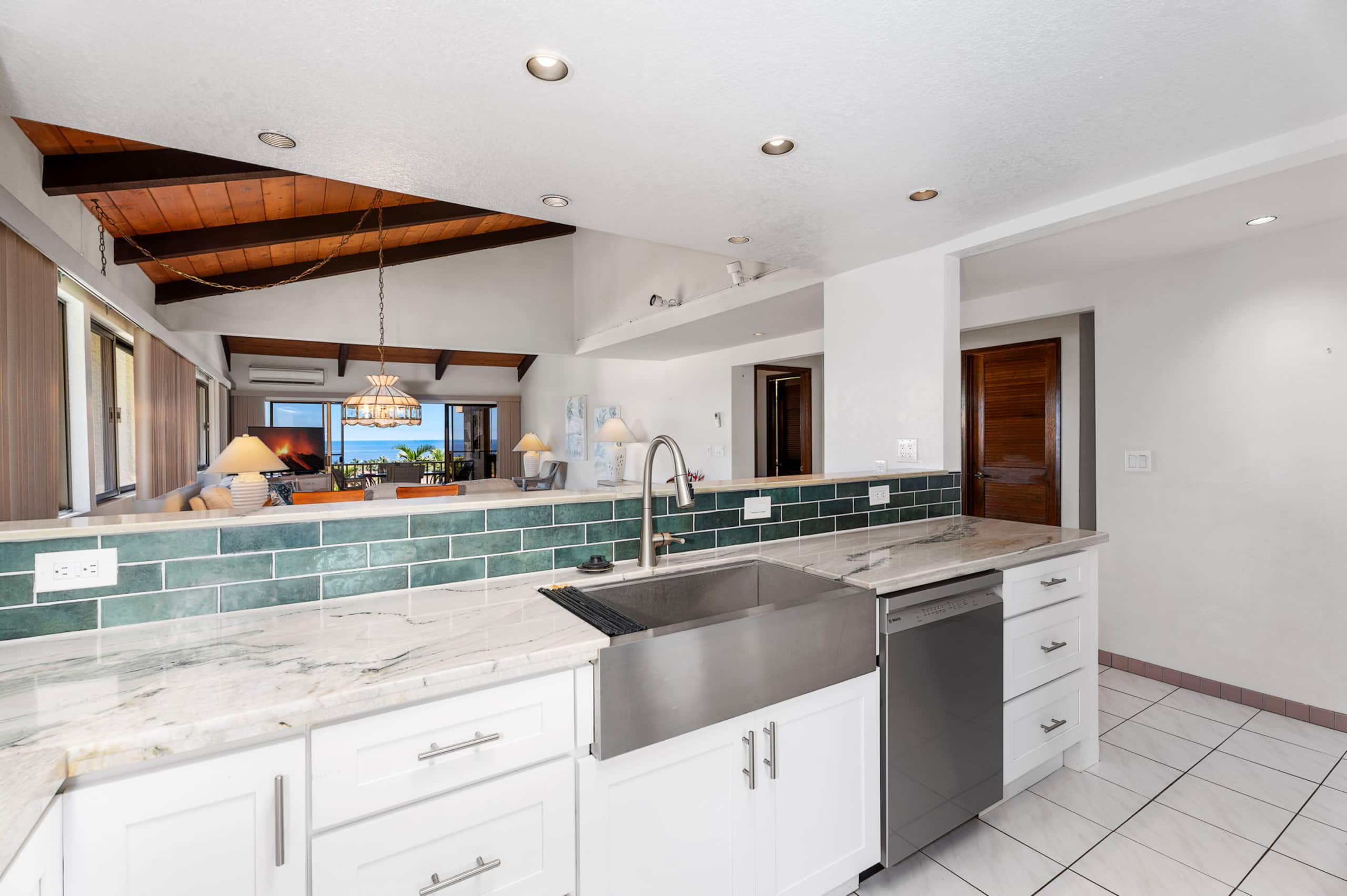 Kona Coast Retreat with amazing ocean views - Image 5