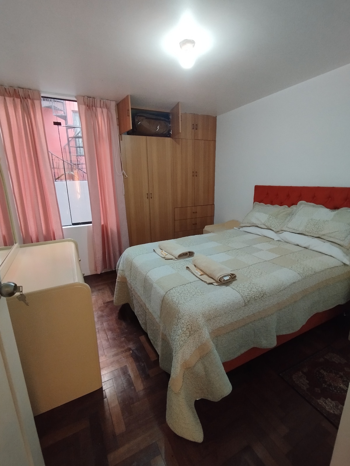 غرفة النوم 2