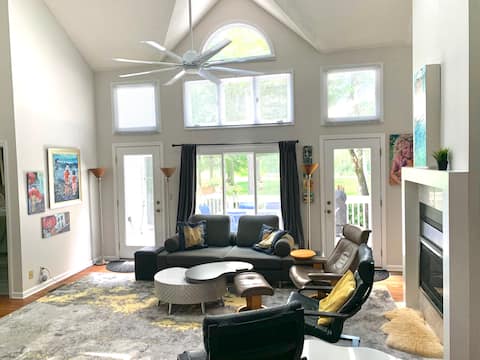 9th Hole Gallery, Entire Home, provided by artists