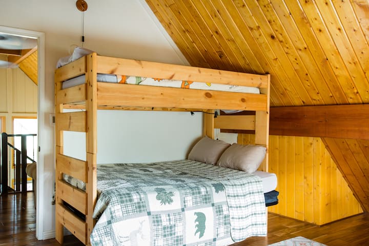 Loft Bunkroom