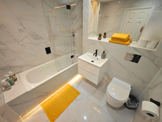 Luxury 3-Bed Flat – 1min from Baker Street Station gallery image 5