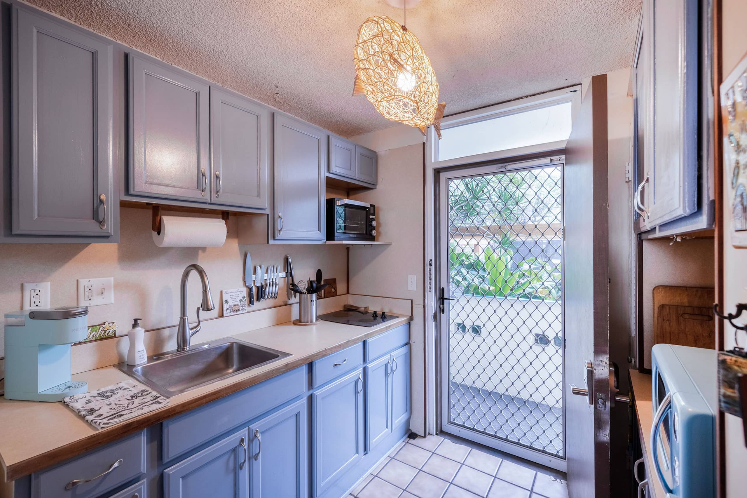 Condo in Kailua-Kona · ★4.33 · 1 bedroom · 2 beds · 1 private bath - Image 4