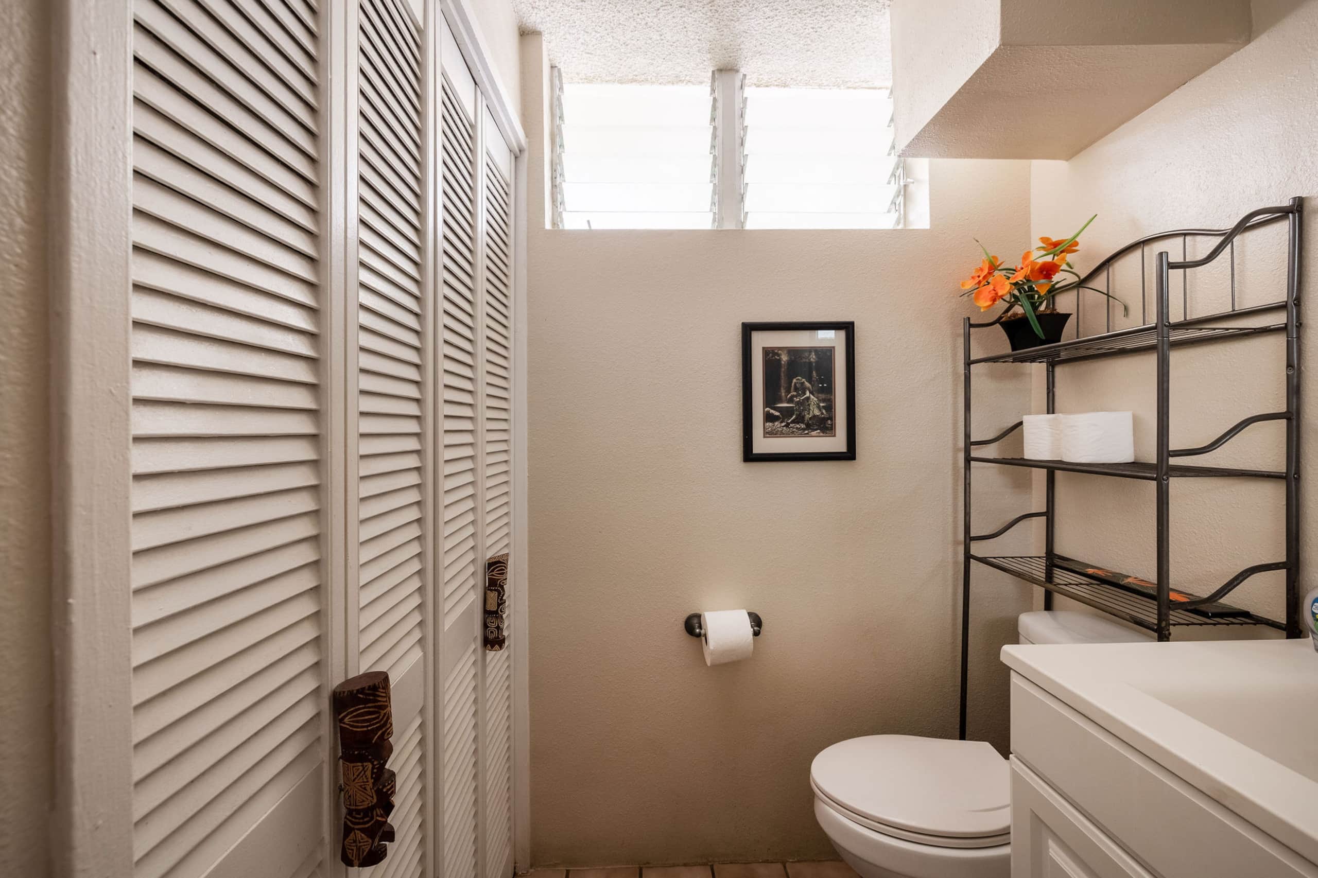 Condo in Kailua-Kona · ★4.33 · 1 bedroom · 2 beds · 1 private bath - Image 6