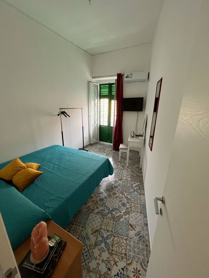 საძინებელი 1