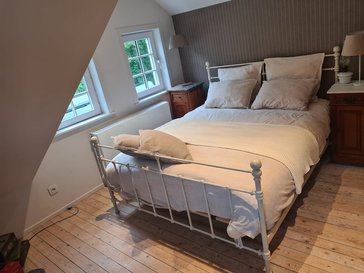 غرفة النوم 1