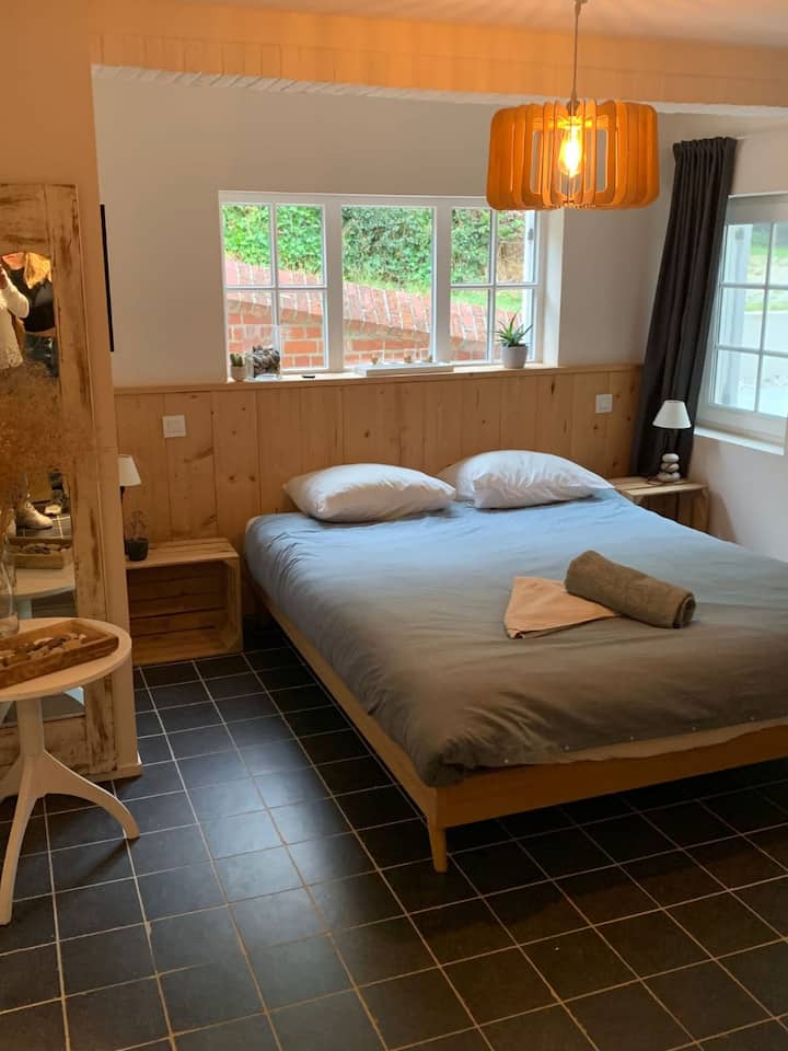 غرفة النوم 2