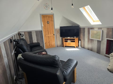 Popular Airbnb listing: The Loft at Dungeness Kent in Folkestone And Hythe