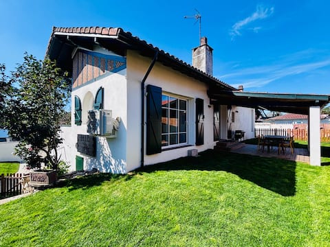 Renovated house 200 m from lake, 2 min from Hossegor center