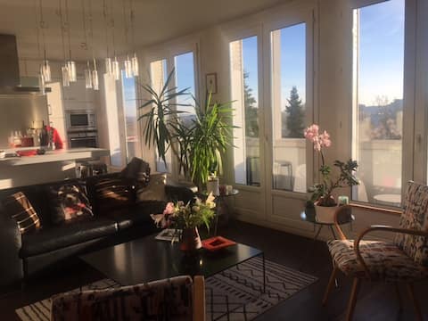 Airbnb performant: Apart. 2 bedrooms near Garonne view quiet parking à Croix De Pierre / Route D'espagne