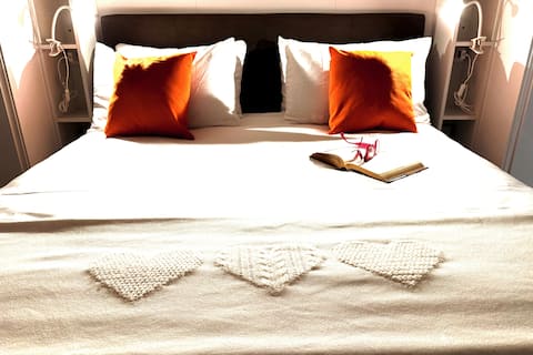 Top performing Airbnb: Dimora Eleonora in Milan