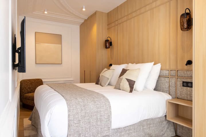 Splendid Apartment 2BR/6P Near Palais Royal AC