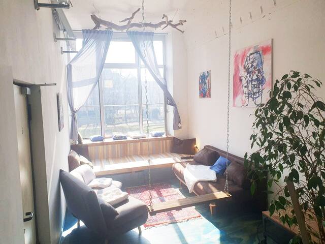 Unique 200 sqm loft for groups on the river! gallery image 3
