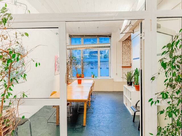 Unique 200 sqm loft for groups on the river! gallery image 5