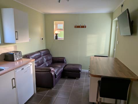 Popular Airbnb listing: Private Annex, your base place for Norfolk Broads in North Norfolk