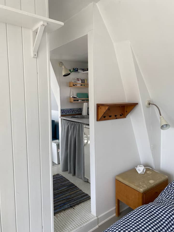 pogledajte čajnu kuhinju iz spavaćih soba