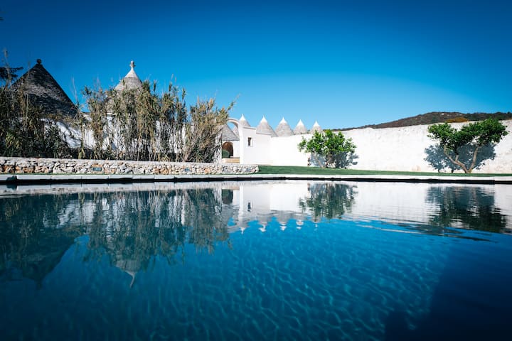 Masseria Pilano Standard Trullo with Infinity Pool