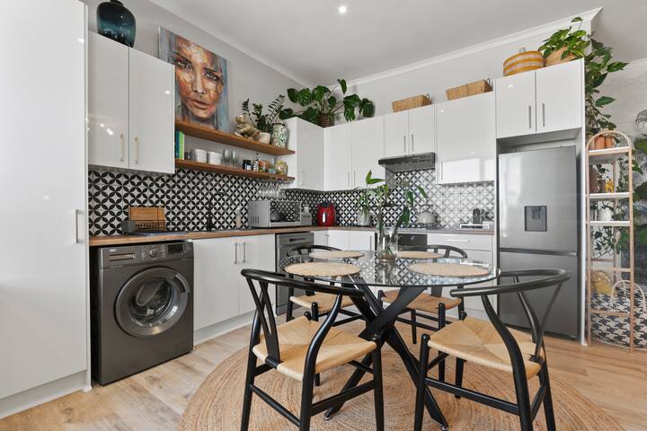 Boho Oasis Kalk Bay | 3 Portofino gallery image 3