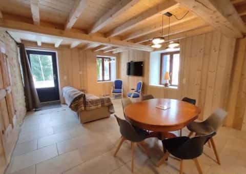 Renovated old farm – Hiking & village on foot