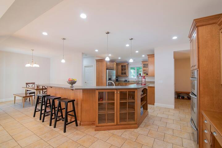 Gorgeous Pool Oasis gallery image 5