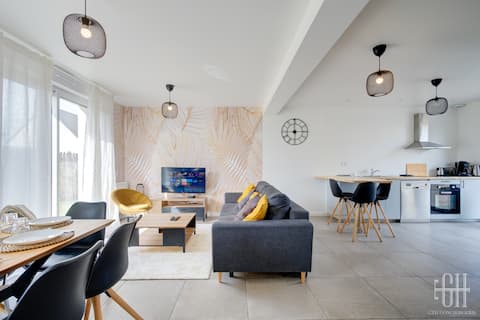 Esvres - Charming House - Garden - WiFi - Parking