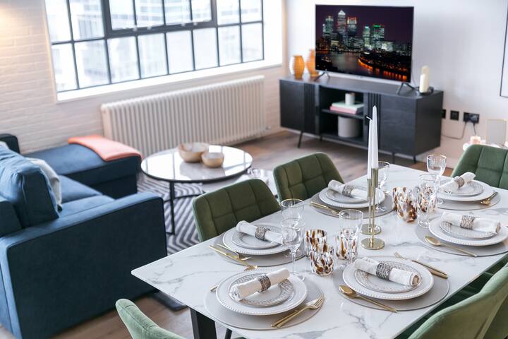 Elegant 2BR penthouse w/ spacious terrace gallery image 4