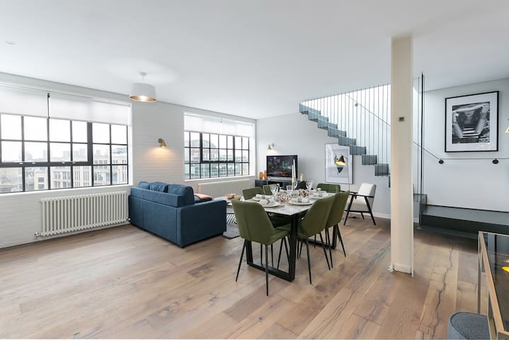 Elegant 2BR penthouse w/ spacious terrace