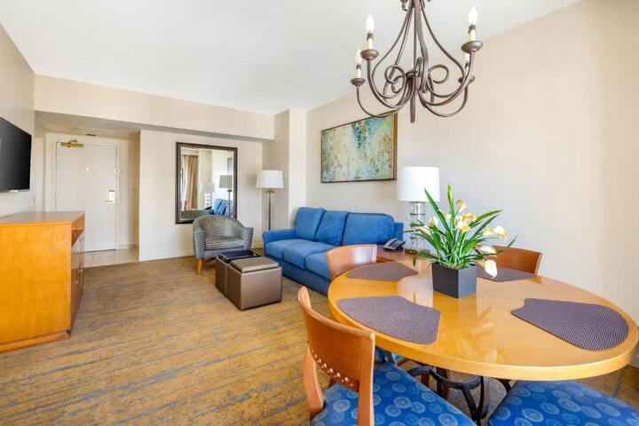 2bdrm | Polo Towers Vegas gallery image 2