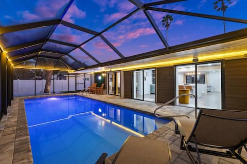 Popular Airbnb listing: Luxury Casa in Venice in South Venice