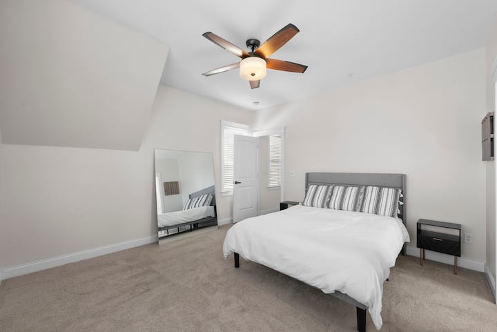 Საძინებელი 2 - საწოლი 152 × 203 სმ