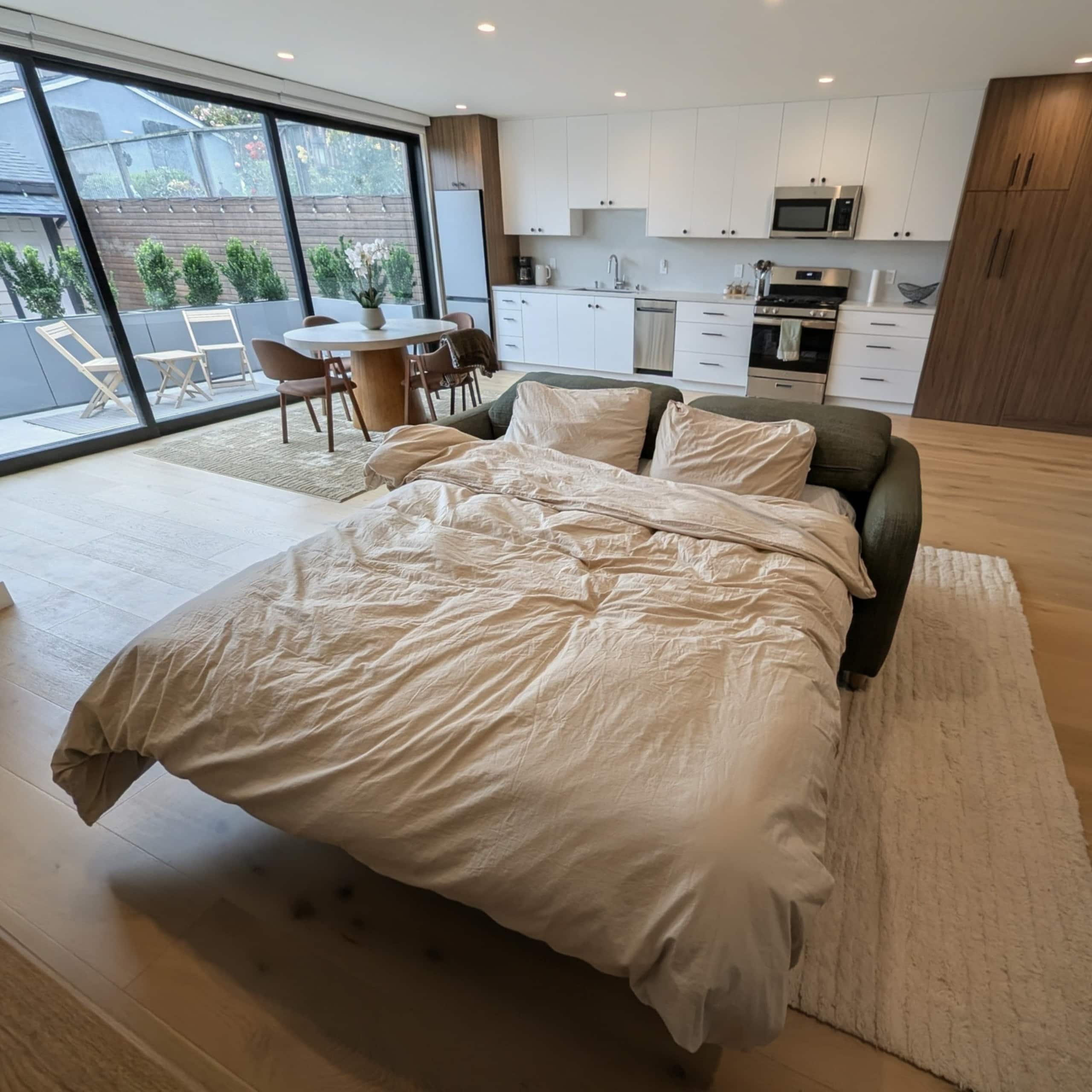 Home in San Francisco · ★5.0 · 1 bedroom · 2 beds · 1 bath - Image 4