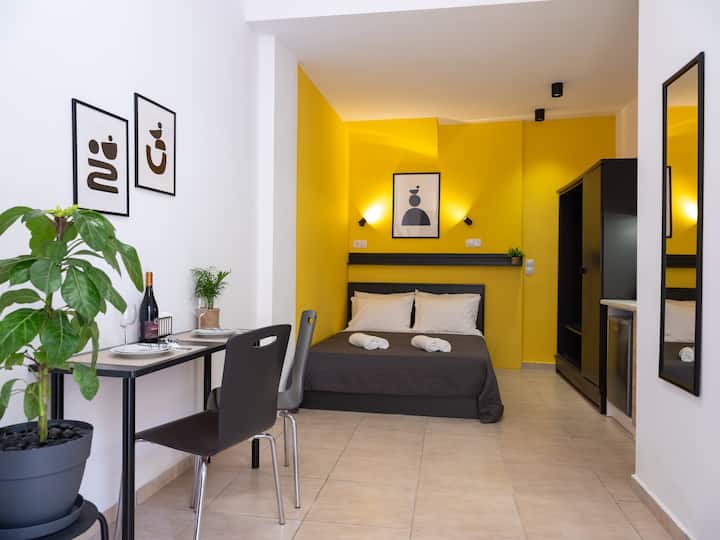 "Thenae Studios" Cozy Urban Stay Near City Center - Héraklion