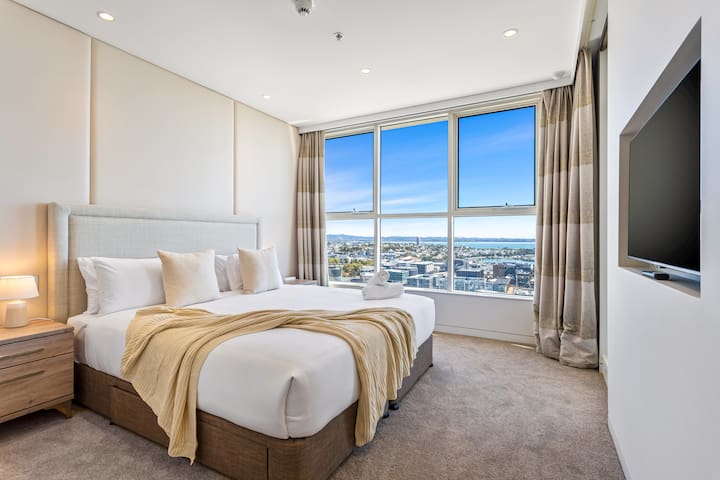 Quinovic Viaduct managed Airbnb listing 1