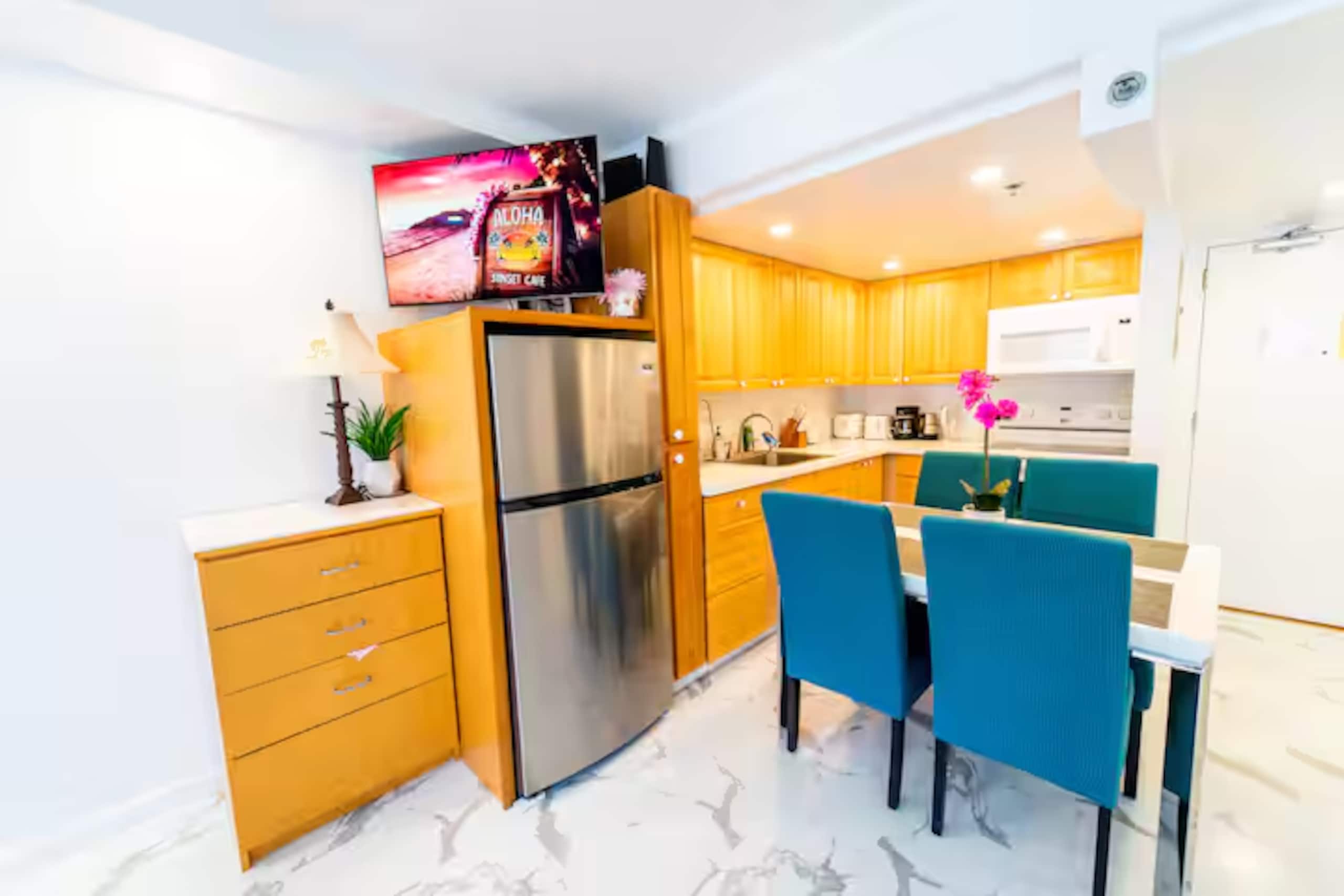 New Listing OceanView Ilikai Waikiki Resort Condo - Image 8