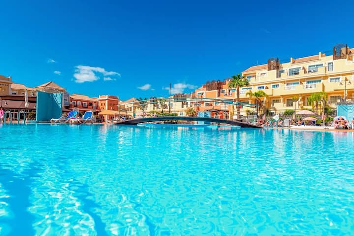 Escapade De Rêve: Terrasse & Piscine - Los Cristianos