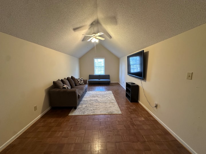 غرفة المعيشة من المستوى الثاني 