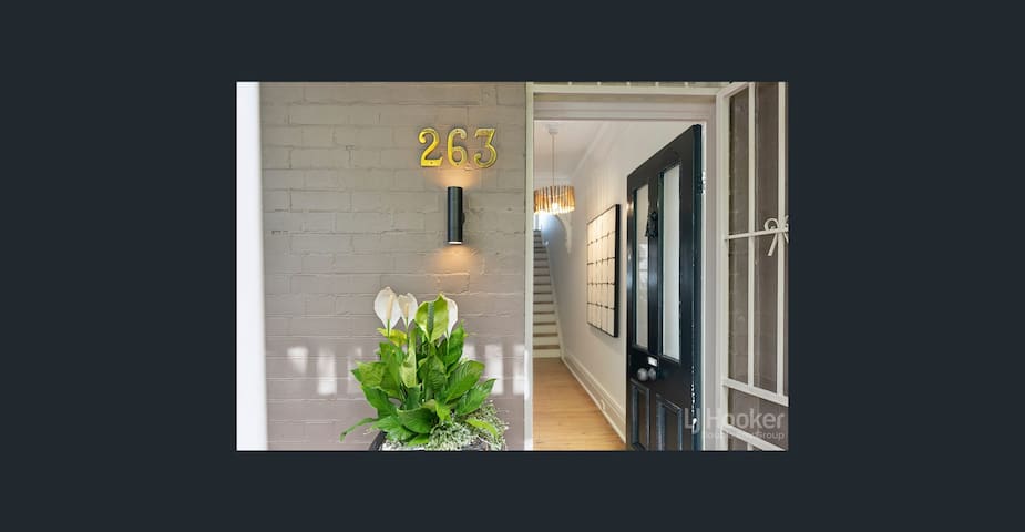 Skyline on Forbes – 4 bedroom home Darlinghurst