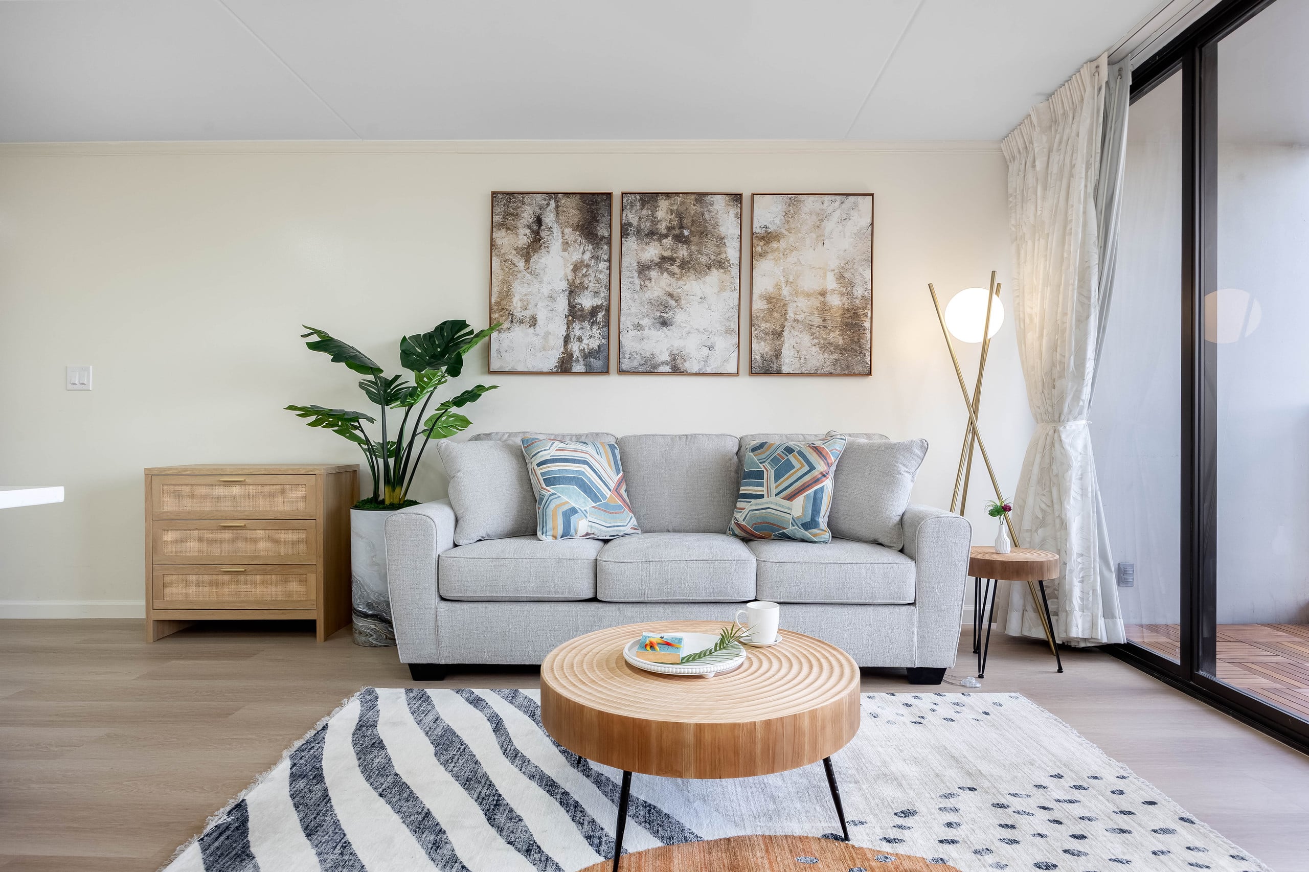 Condo in Honolulu · ★4.77 · 1 bedroom · 3 beds · 1 private bath - Image 4