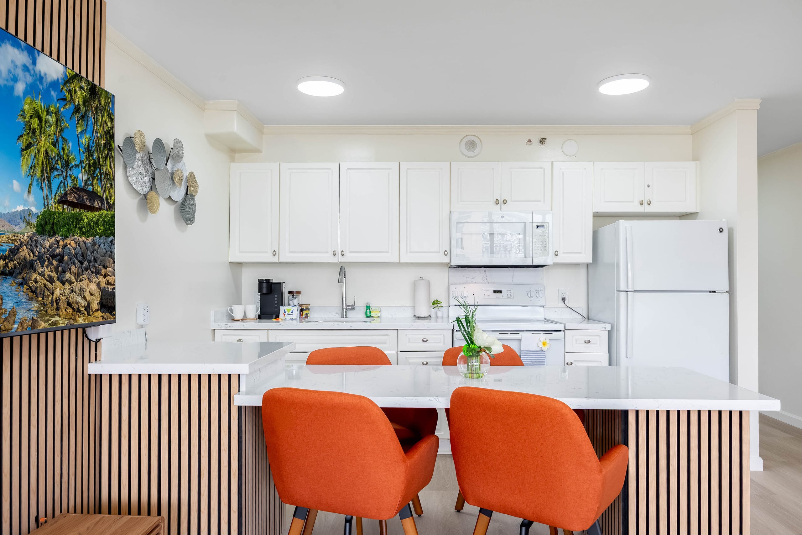 Condo in Honolulu · ★4.77 · 1 bedroom · 3 beds · 1 private bath - Image 30