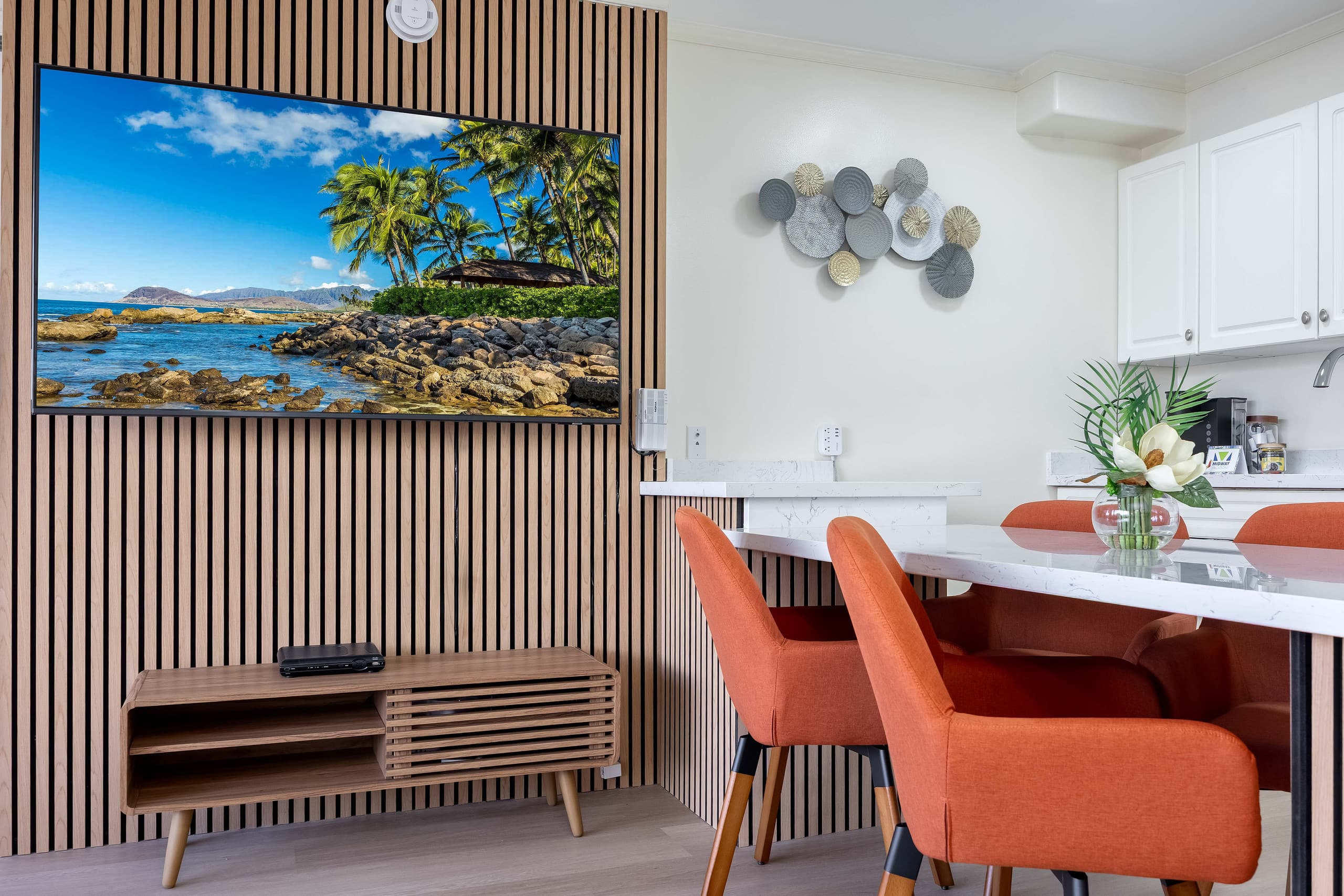 Condo in Honolulu · ★4.77 · 1 bedroom · 3 beds · 1 private bath - Image 6