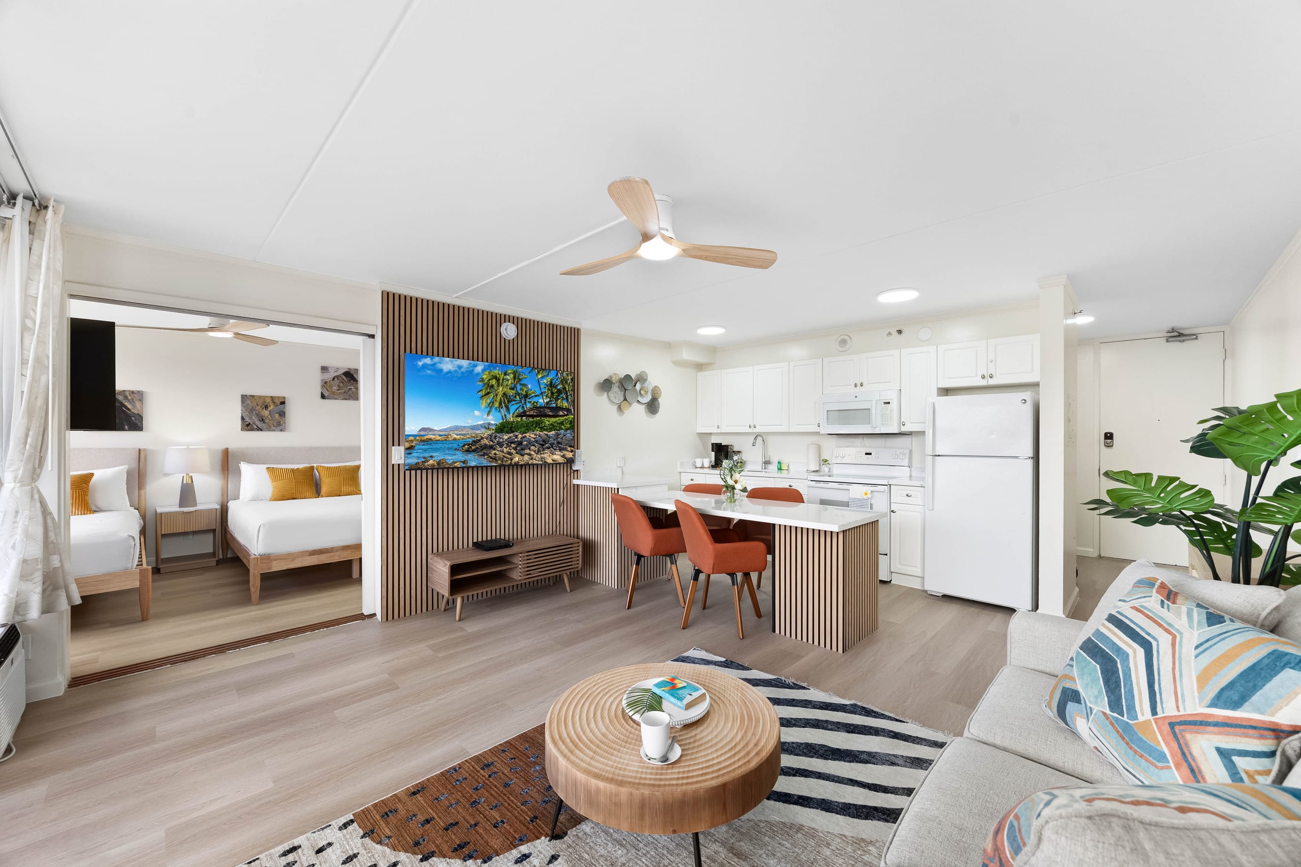 Condo in Honolulu · ★4.77 · 1 bedroom · 3 beds · 1 private bath - Image 5