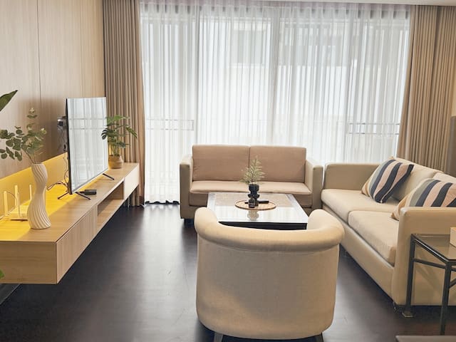 130m²Apt Mega 2b2b/BTS Phrom Phong /EmSphere/Pool gallery image 4