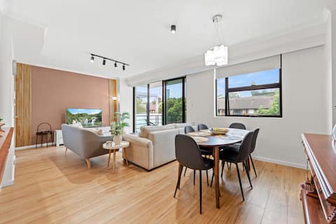 Harbour Luxe Stay–Pool&Parking