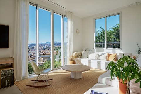 Propriété Airbnb réussie: Villa Mont-Boron · Pool · Panoramic Sea View Nice à Mont Boron
