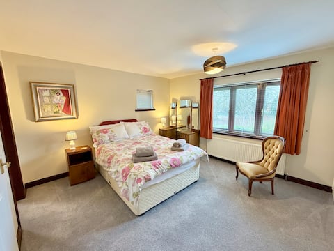 3 bed house in central Newark