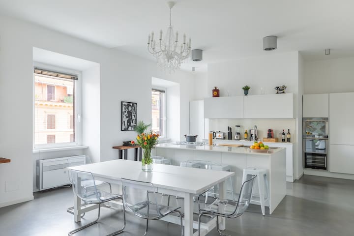 Trastevere: Modern 4BR-4BA, AC