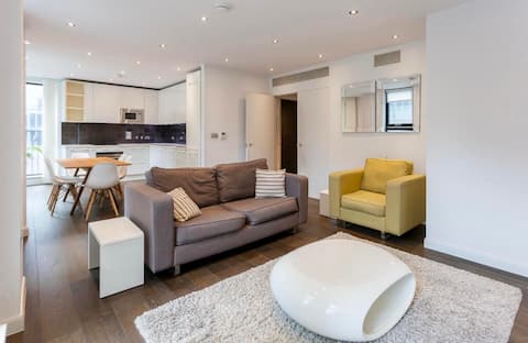 Successful Airbnb property: Luxury 3-Bed, 2-Bath in Victoria, Sleeps Up to 8 in City Of Westminster