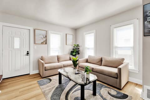 Charming 1BR Bungalow Near River & Downtown Monroe