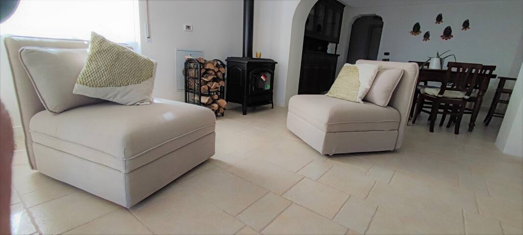 Apulia trulli with private pool for 10 people gallery image 4