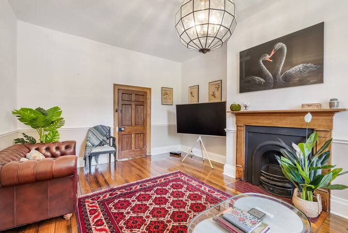 Bellevue House – Historic Luxury gallery image 4