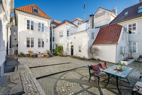 Bergen Gem Straight Out of History - Built in 1750